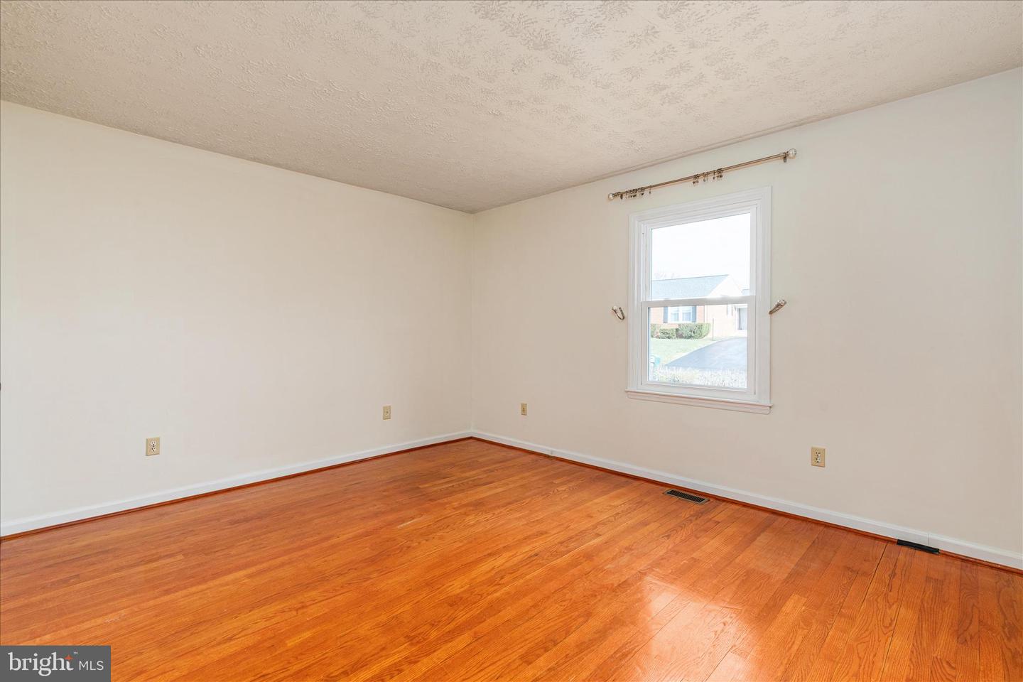 113 WILLIAMSON RD, WINCHESTER, Virginia 22602, 3 Bedrooms Bedrooms, ,2 BathroomsBathrooms,Residential,For sale,113 WILLIAMSON RD,VAFV2038542 MLS # VAFV2038542