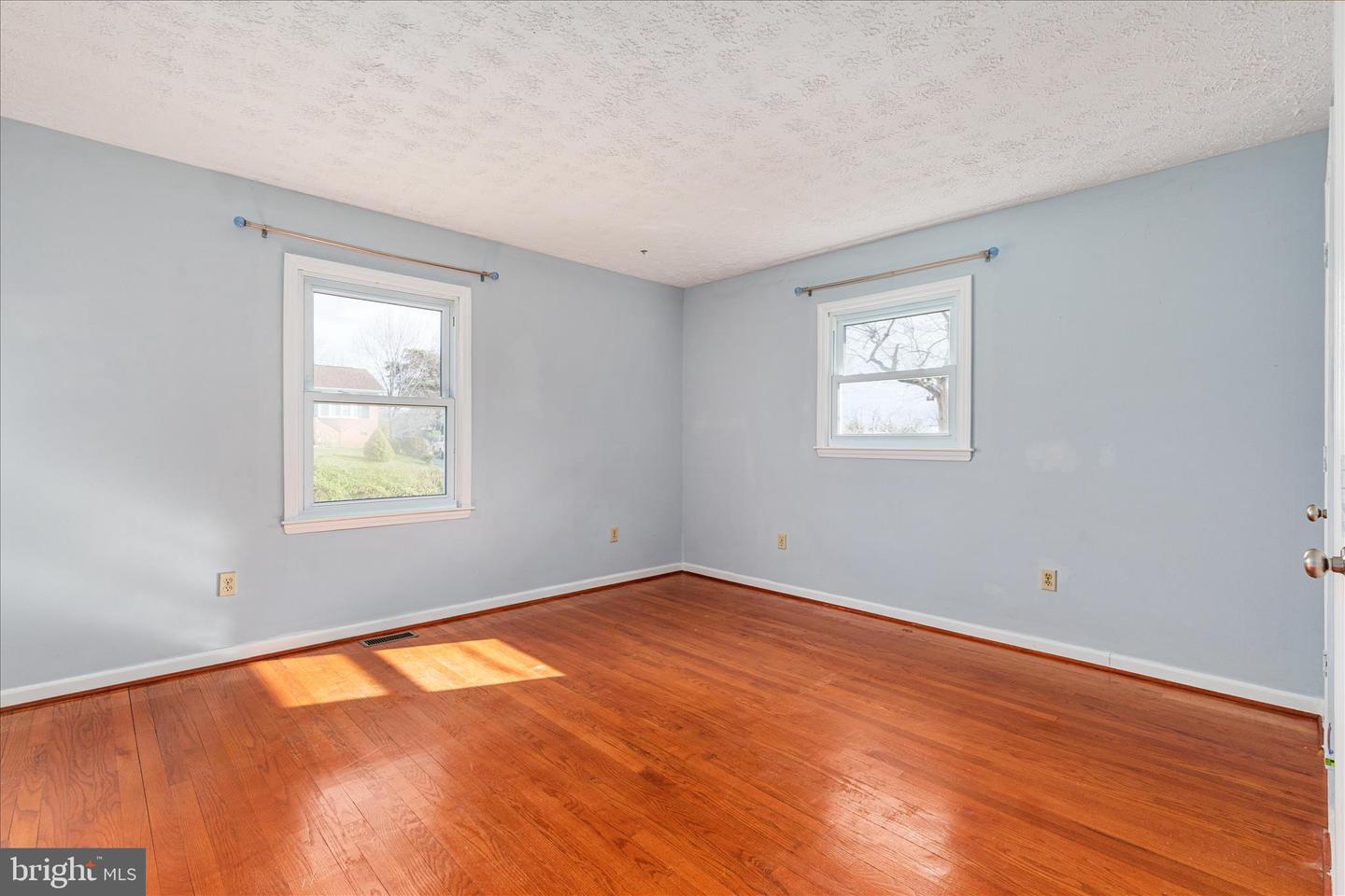 113 WILLIAMSON RD, WINCHESTER, Virginia 22602, 3 Bedrooms Bedrooms, ,2 BathroomsBathrooms,Residential,For sale,113 WILLIAMSON RD,VAFV2038542 MLS # VAFV2038542