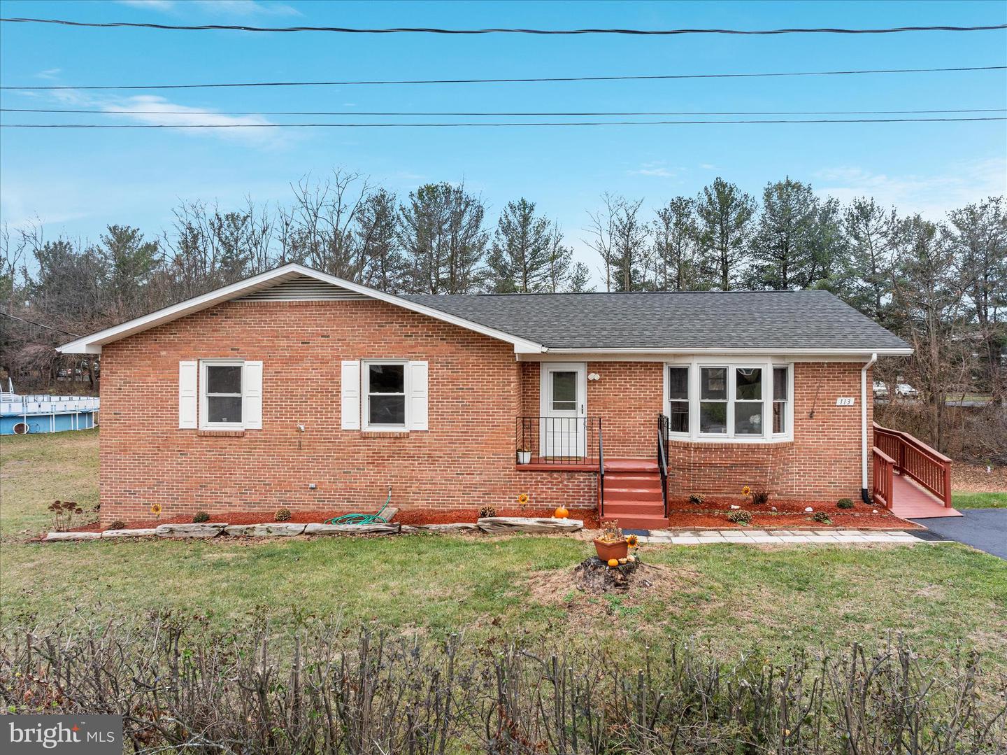 113 WILLIAMSON RD, WINCHESTER, Virginia 22602, 3 Bedrooms Bedrooms, ,2 BathroomsBathrooms,Residential,For sale,113 WILLIAMSON RD,VAFV2038542 MLS # VAFV2038542