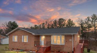 113 WILLIAMSON RD, WINCHESTER, Virginia 22602, 3 Bedrooms Bedrooms, ,2 BathroomsBathrooms,Residential,For sale,113 WILLIAMSON RD,VAFV2038542 MLS # VAFV2038542