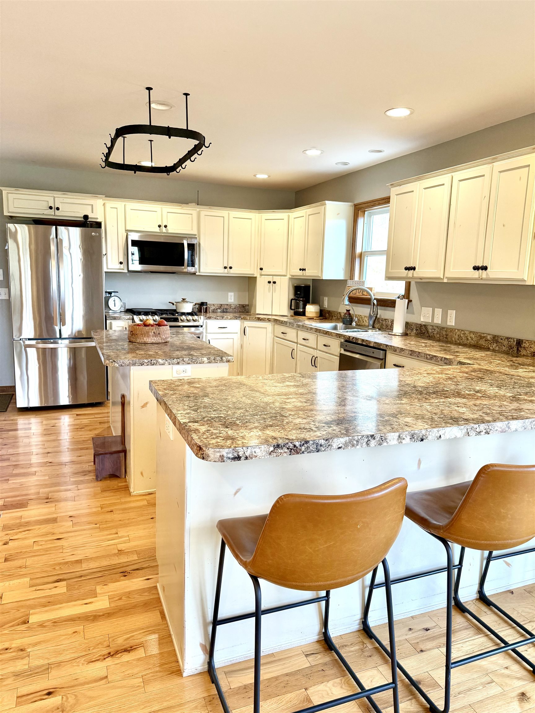 10921 COOK TOWN RD, BRIDGEWATER, Virginia 22812, 4 Bedrooms Bedrooms, ,3 BathroomsBathrooms,Residential,10921 COOK TOWN RD,671965 MLS # 671965