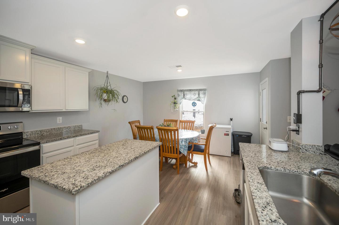 17086 ROLLINS ROAD, BOWLING GREEN, Virginia 22427, 3 Bedrooms Bedrooms, 10 Rooms Rooms,2 BathroomsBathrooms,Residential,For sale,17086 ROLLINS ROAD,VACV2009270 MLS # VACV2009270