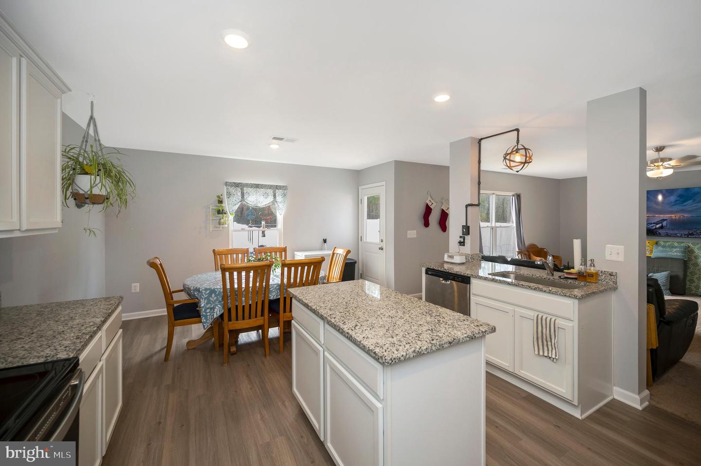 17086 ROLLINS ROAD, BOWLING GREEN, Virginia 22427, 3 Bedrooms Bedrooms, 10 Rooms Rooms,2 BathroomsBathrooms,Residential,For sale,17086 ROLLINS ROAD,VACV2009270 MLS # VACV2009270