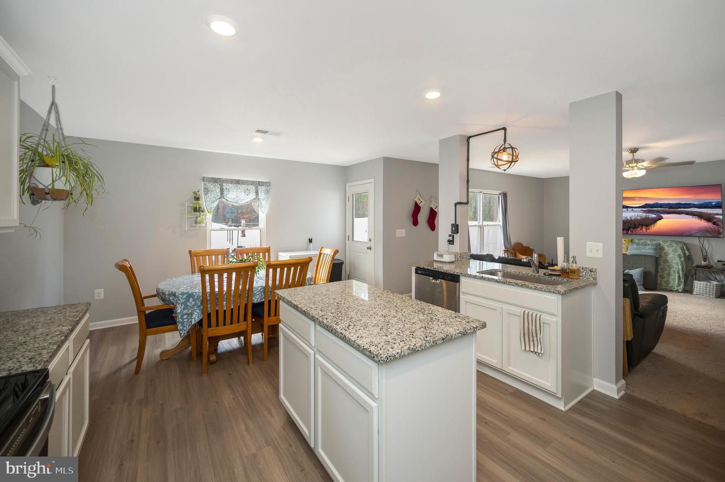 17086 ROLLINS ROAD, BOWLING GREEN, Virginia 22427, 3 Bedrooms Bedrooms, 10 Rooms Rooms,2 BathroomsBathrooms,Residential,For sale,17086 ROLLINS ROAD,VACV2009270 MLS # VACV2009270