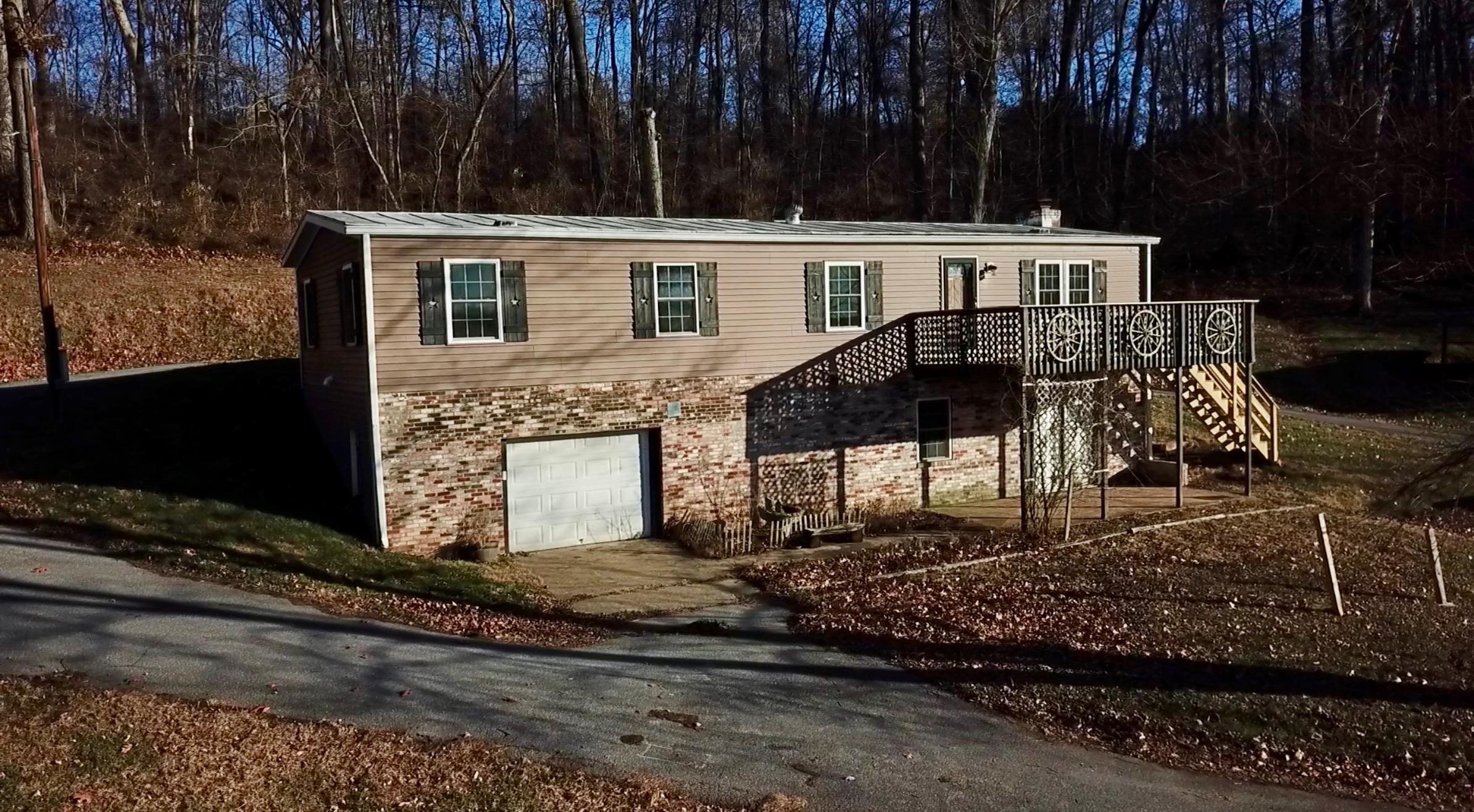 3632 BUFFALO DR, ROCKINGHAM, Virginia 22802, 3 Bedrooms Bedrooms, ,2 BathroomsBathrooms,Residential,3632 BUFFALO DR,671966 MLS # 671966 3632 BUFFALO DR, ROCKINGHAM, Virginia 22802, 3 Bedrooms Bedrooms, ,2 BathroomsBathrooms,Residential,3632 BUFFALO DR,671966 MLS # 671966