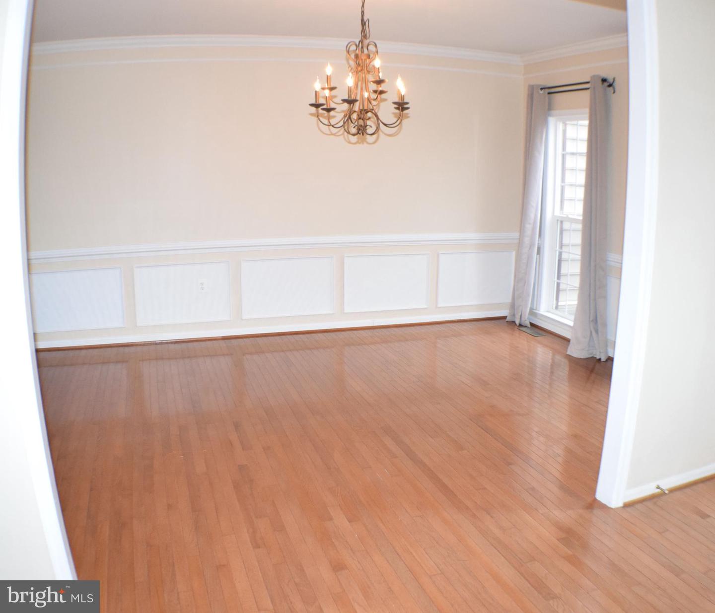 203 LYNNEHAVEN DR, WINCHESTER, Virginia 22602, 5 Bedrooms Bedrooms, ,3 BathroomsBathrooms,Residential,For sale,203 LYNNEHAVEN DR,VAFV2037026 MLS # VAFV2037026