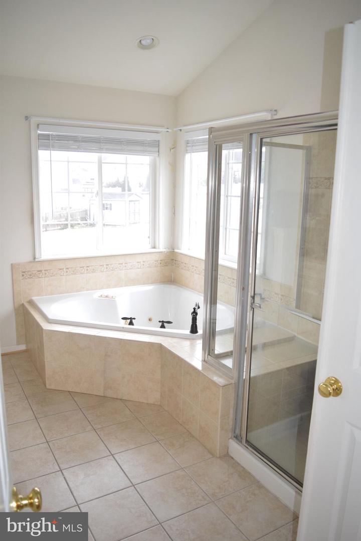 203 LYNNEHAVEN DR, WINCHESTER, Virginia 22602, 5 Bedrooms Bedrooms, ,3 BathroomsBathrooms,Residential,For sale,203 LYNNEHAVEN DR,VAFV2037026 MLS # VAFV2037026