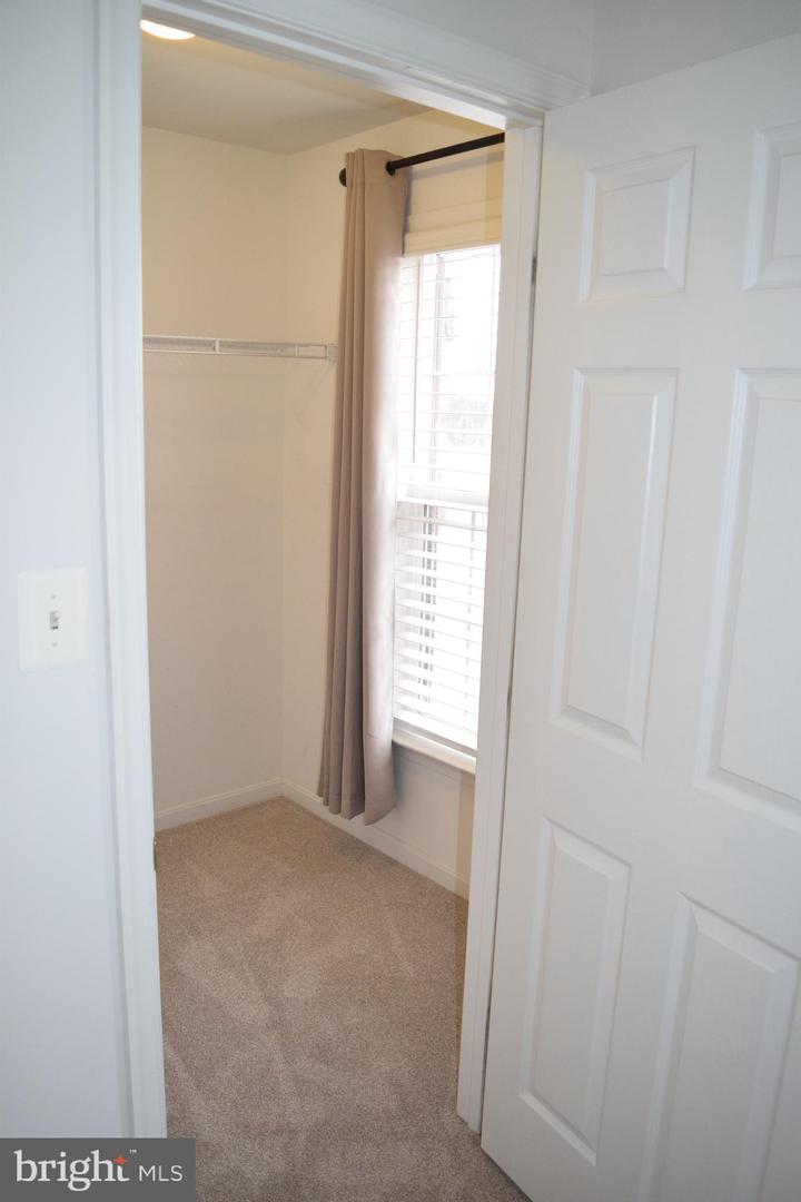 203 LYNNEHAVEN DR, WINCHESTER, Virginia 22602, 5 Bedrooms Bedrooms, ,3 BathroomsBathrooms,Residential,For sale,203 LYNNEHAVEN DR,VAFV2037026 MLS # VAFV2037026