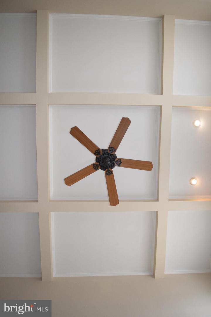 203 LYNNEHAVEN DR, WINCHESTER, Virginia 22602, 5 Bedrooms Bedrooms, ,3 BathroomsBathrooms,Residential,For sale,203 LYNNEHAVEN DR,VAFV2037026 MLS # VAFV2037026