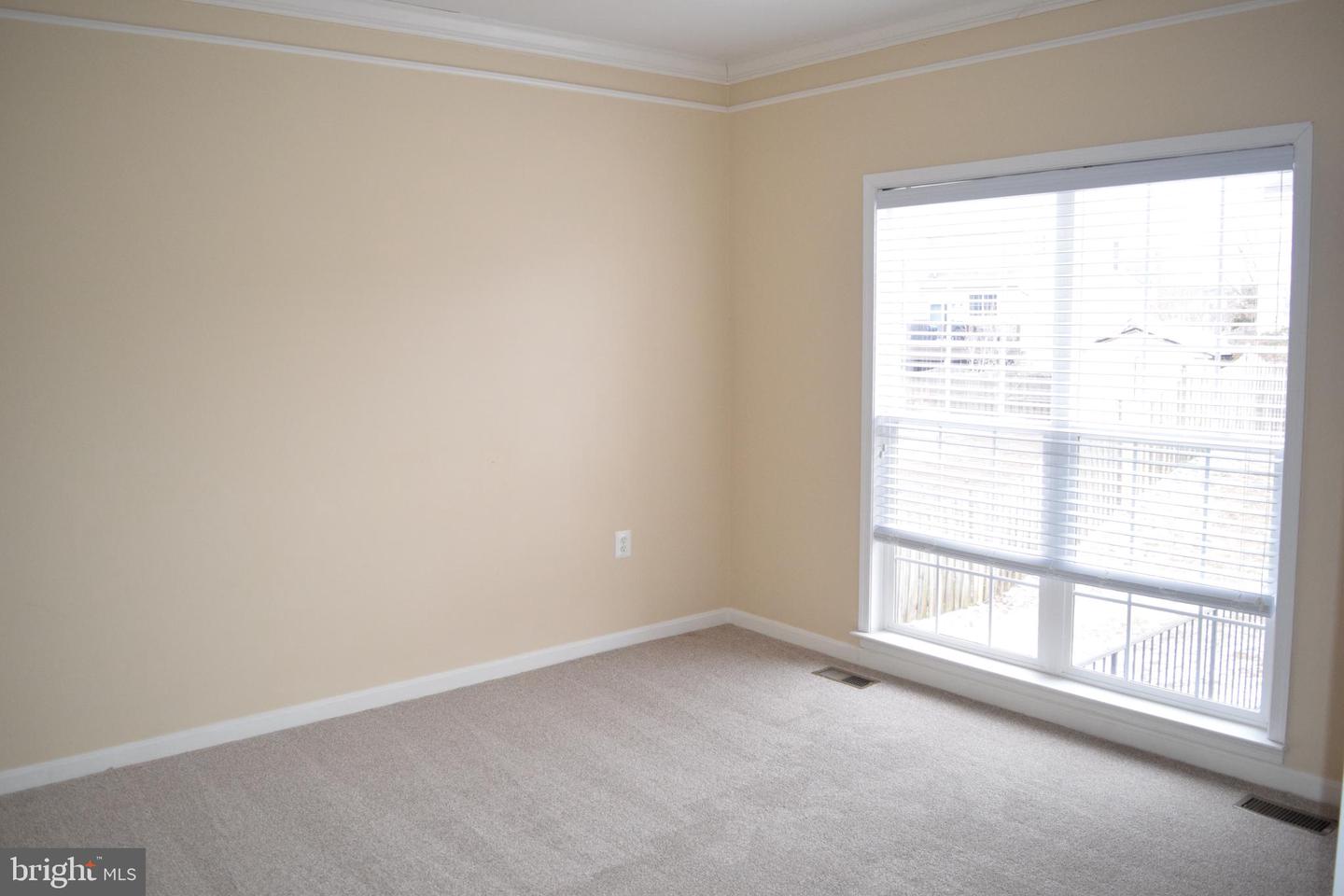 203 LYNNEHAVEN DR, WINCHESTER, Virginia 22602, 5 Bedrooms Bedrooms, ,3 BathroomsBathrooms,Residential,For sale,203 LYNNEHAVEN DR,VAFV2037026 MLS # VAFV2037026