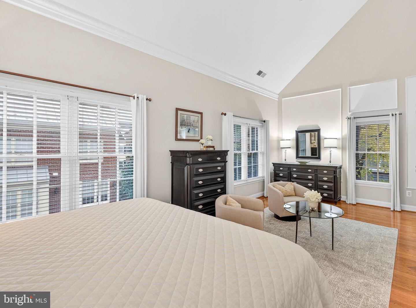 16 WHARF ST, ALEXANDRIA, Virginia 22314, 3 Bedrooms Bedrooms, ,3 BathroomsBathrooms,Residential,For sale,16 WHARF ST,VAAX2051832 MLS # VAAX2051832