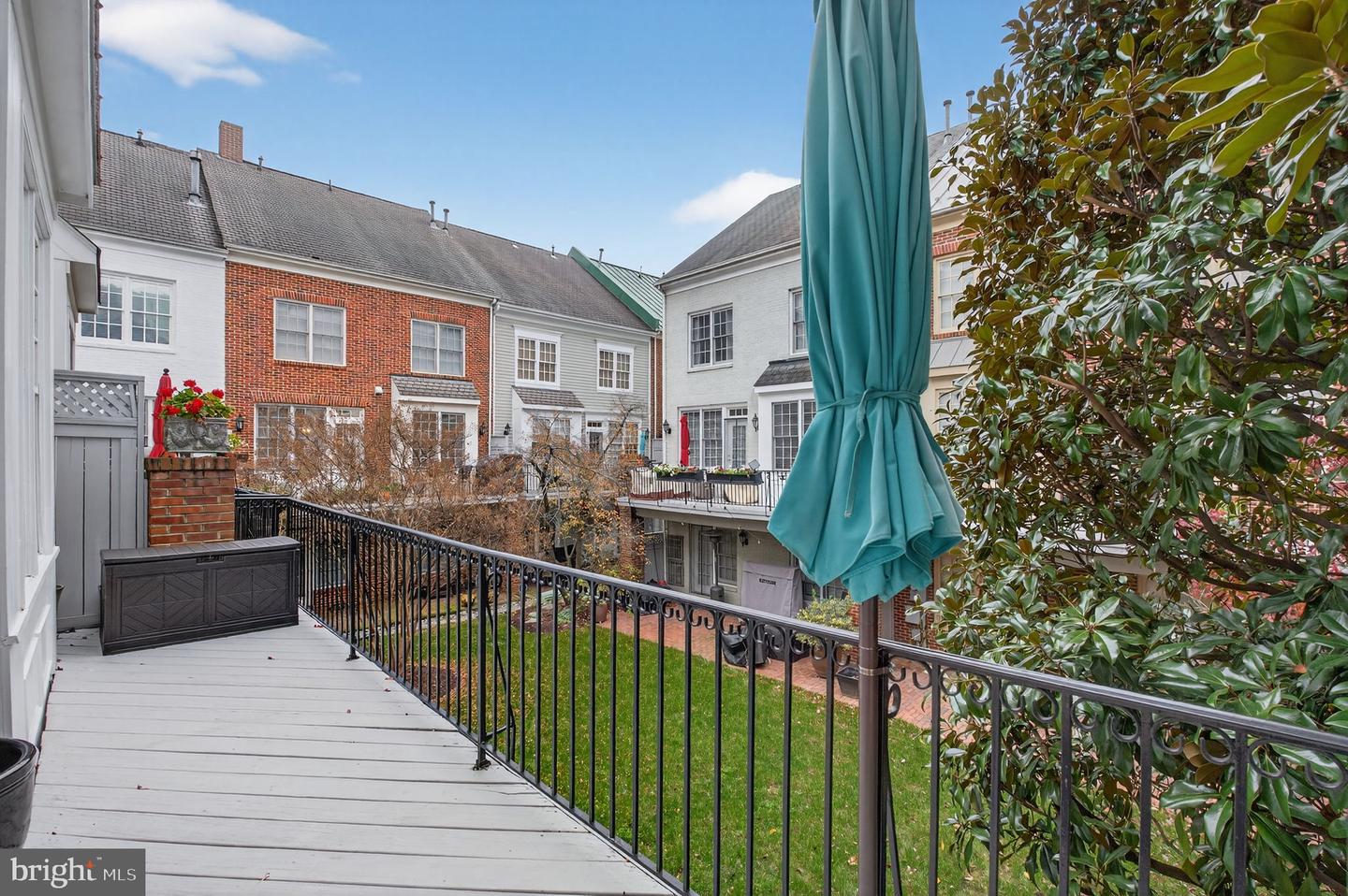 16 WHARF ST, ALEXANDRIA, Virginia 22314, 3 Bedrooms Bedrooms, ,3 BathroomsBathrooms,Residential,For sale,16 WHARF ST,VAAX2051832 MLS # VAAX2051832