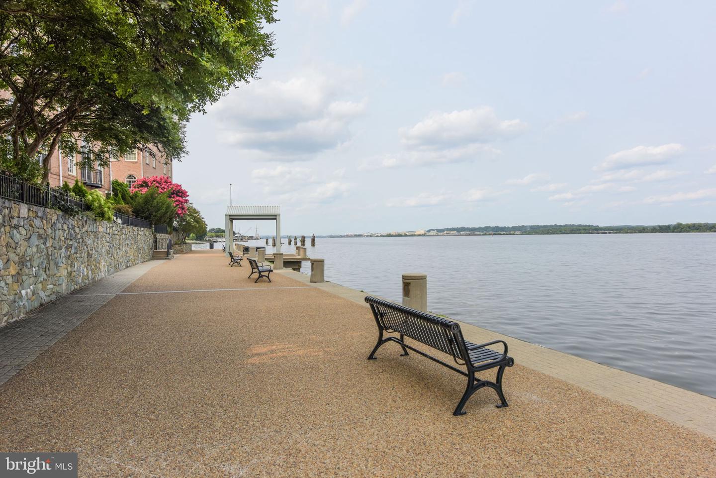16 WHARF ST, ALEXANDRIA, Virginia 22314, 3 Bedrooms Bedrooms, ,3 BathroomsBathrooms,Residential,For sale,16 WHARF ST,VAAX2051832 MLS # VAAX2051832