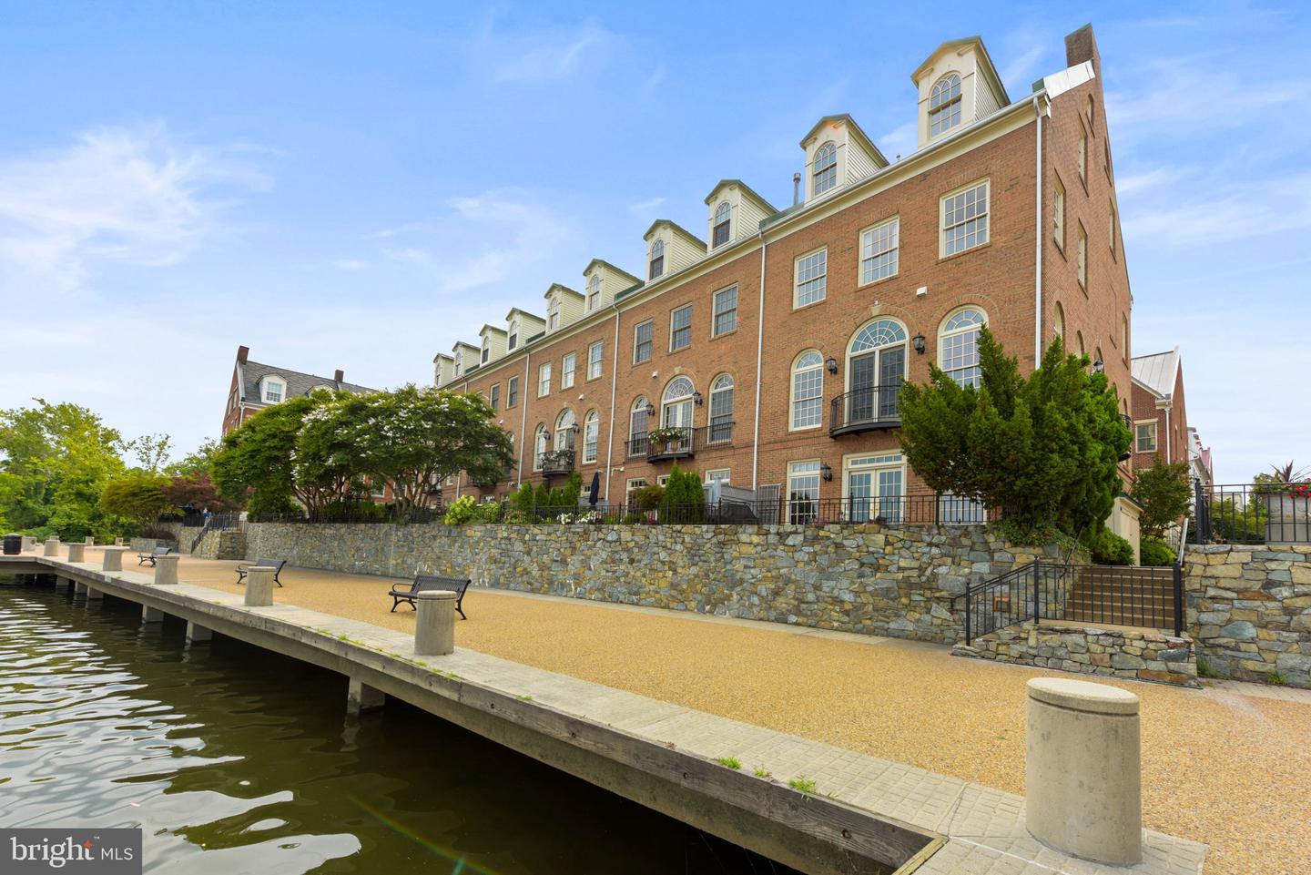 16 WHARF ST, ALEXANDRIA, Virginia 22314, 3 Bedrooms Bedrooms, ,3 BathroomsBathrooms,Residential,For sale,16 WHARF ST,VAAX2051832 MLS # VAAX2051832