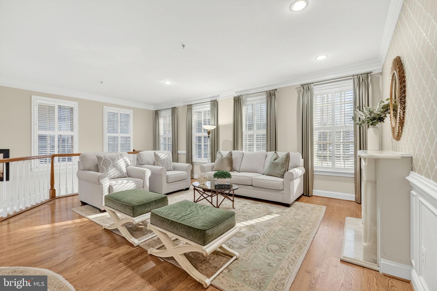 16 WHARF ST, ALEXANDRIA, Virginia 22314, 3 Bedrooms Bedrooms, ,3 BathroomsBathrooms,Residential,For sale,16 WHARF ST,VAAX2051832 MLS # VAAX2051832