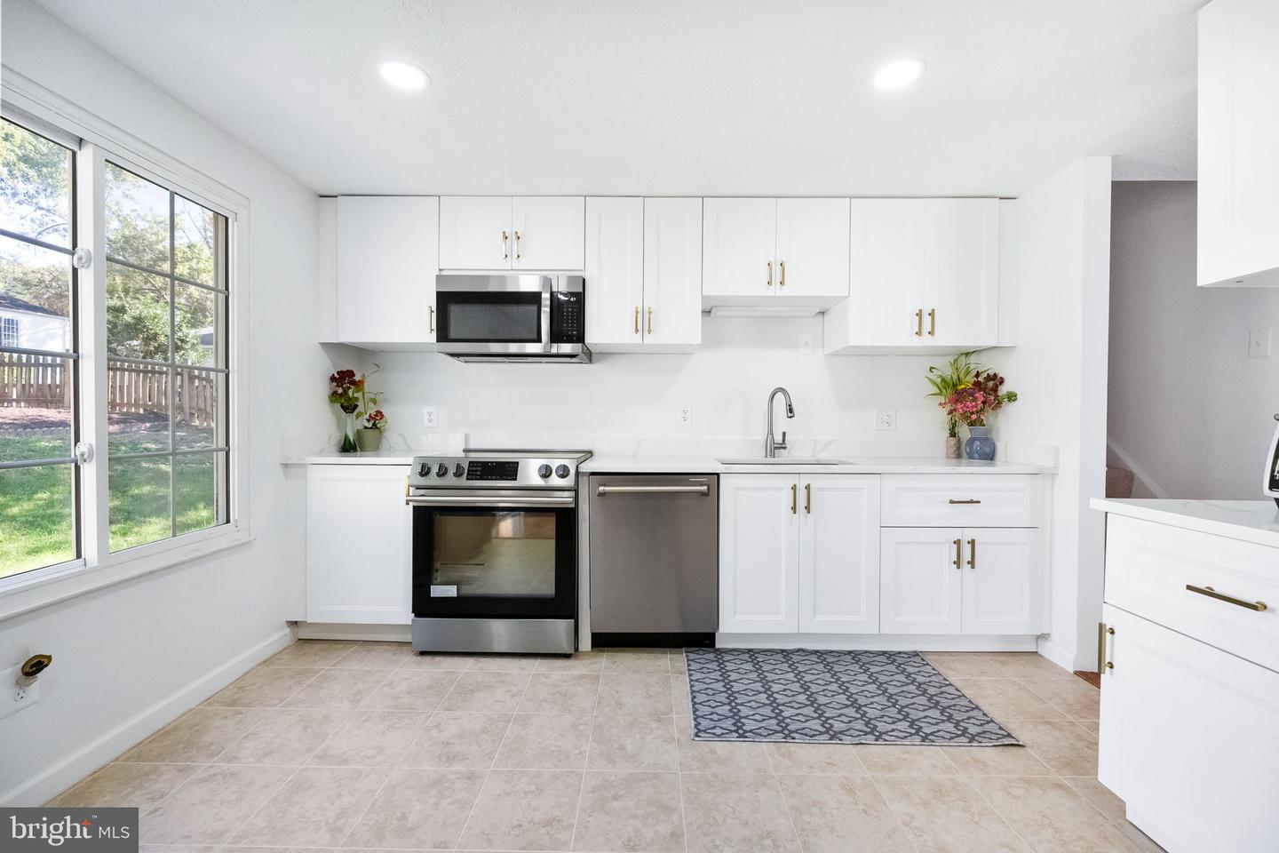 5703 OAK STAKE CT, BURKE, Virginia 22015, 3 Bedrooms Bedrooms, 5 Rooms Rooms,2 BathroomsBathrooms,Residential,For sale,5703 OAK STAKE CT,VAFX2280086 MLS # VAFX2280086