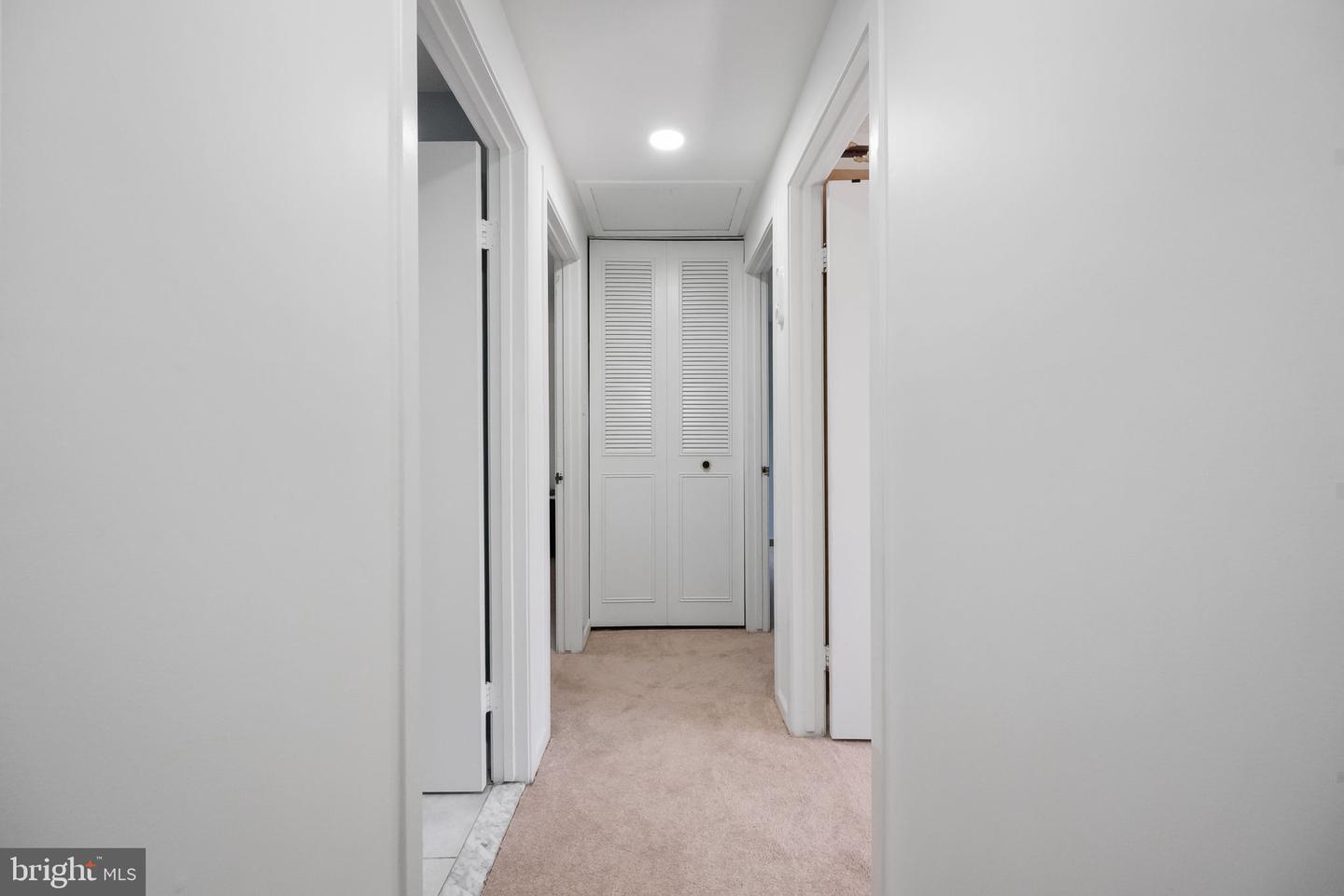 5703 OAK STAKE CT, BURKE, Virginia 22015, 3 Bedrooms Bedrooms, 5 Rooms Rooms,2 BathroomsBathrooms,Residential,For sale,5703 OAK STAKE CT,VAFX2280086 MLS # VAFX2280086