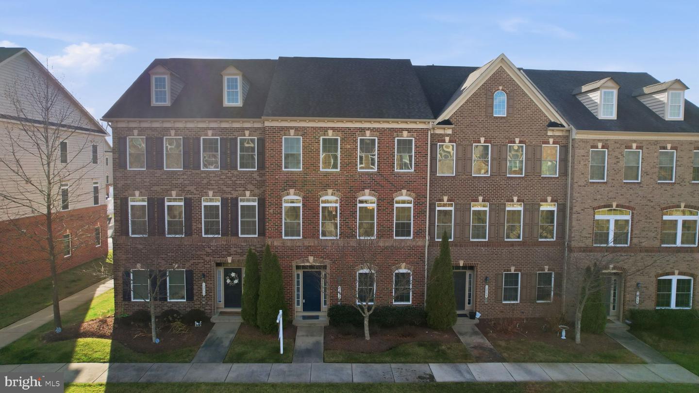 13752 SENEA DR, GAINESVILLE, Virginia 20155, 3 Bedrooms Bedrooms, 9 Rooms Rooms,3 BathroomsBathrooms,Residential,For sale,13752 SENEA DR,VAPW2108568 MLS # VAPW2108568