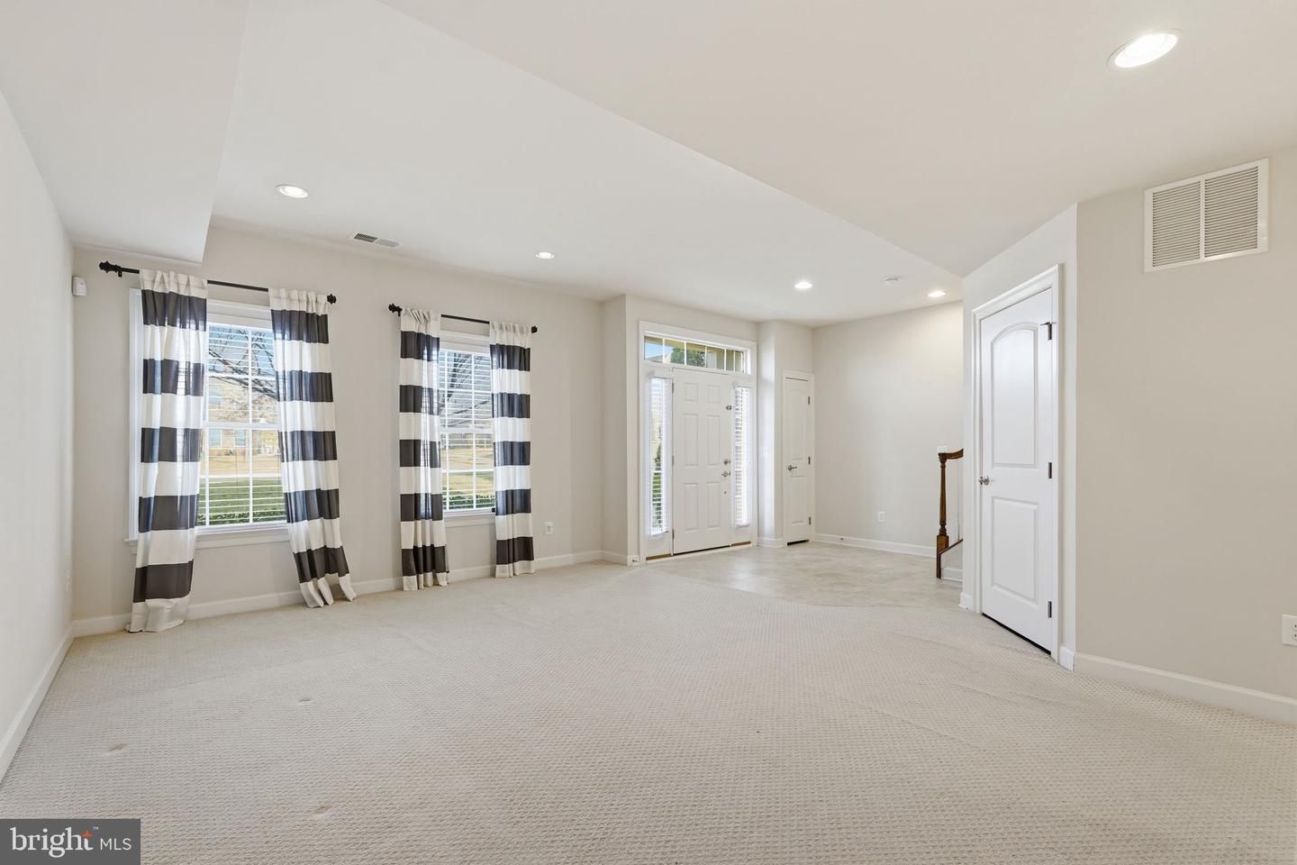 13752 SENEA DR, GAINESVILLE, Virginia 20155, 3 Bedrooms Bedrooms, 9 Rooms Rooms,3 BathroomsBathrooms,Residential,For sale,13752 SENEA DR,VAPW2108568 MLS # VAPW2108568