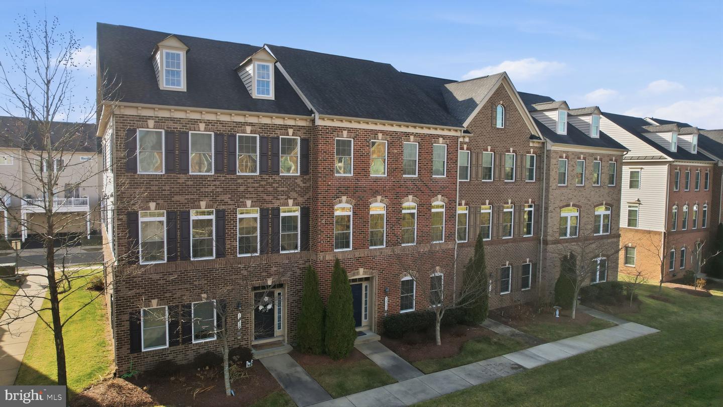 13752 SENEA DR, GAINESVILLE, Virginia 20155, 3 Bedrooms Bedrooms, 9 Rooms Rooms,3 BathroomsBathrooms,Residential,For sale,13752 SENEA DR,VAPW2108568 MLS # VAPW2108568