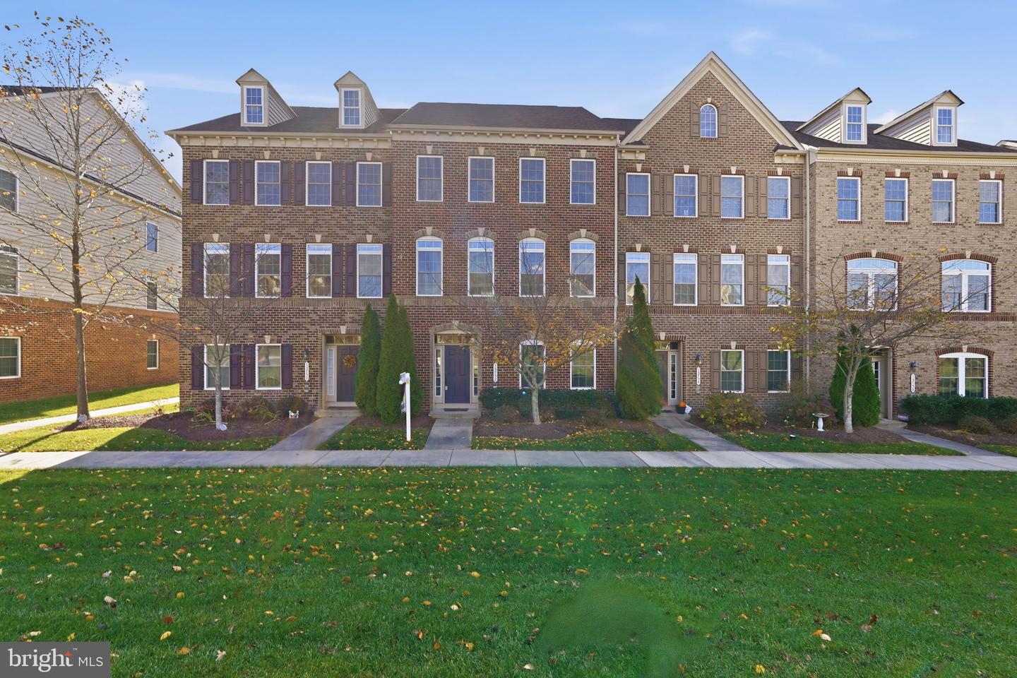 13752 SENEA DR, GAINESVILLE, Virginia 20155, 3 Bedrooms Bedrooms, 9 Rooms Rooms,3 BathroomsBathrooms,Residential,For sale,13752 SENEA DR,VAPW2108568 MLS # VAPW2108568