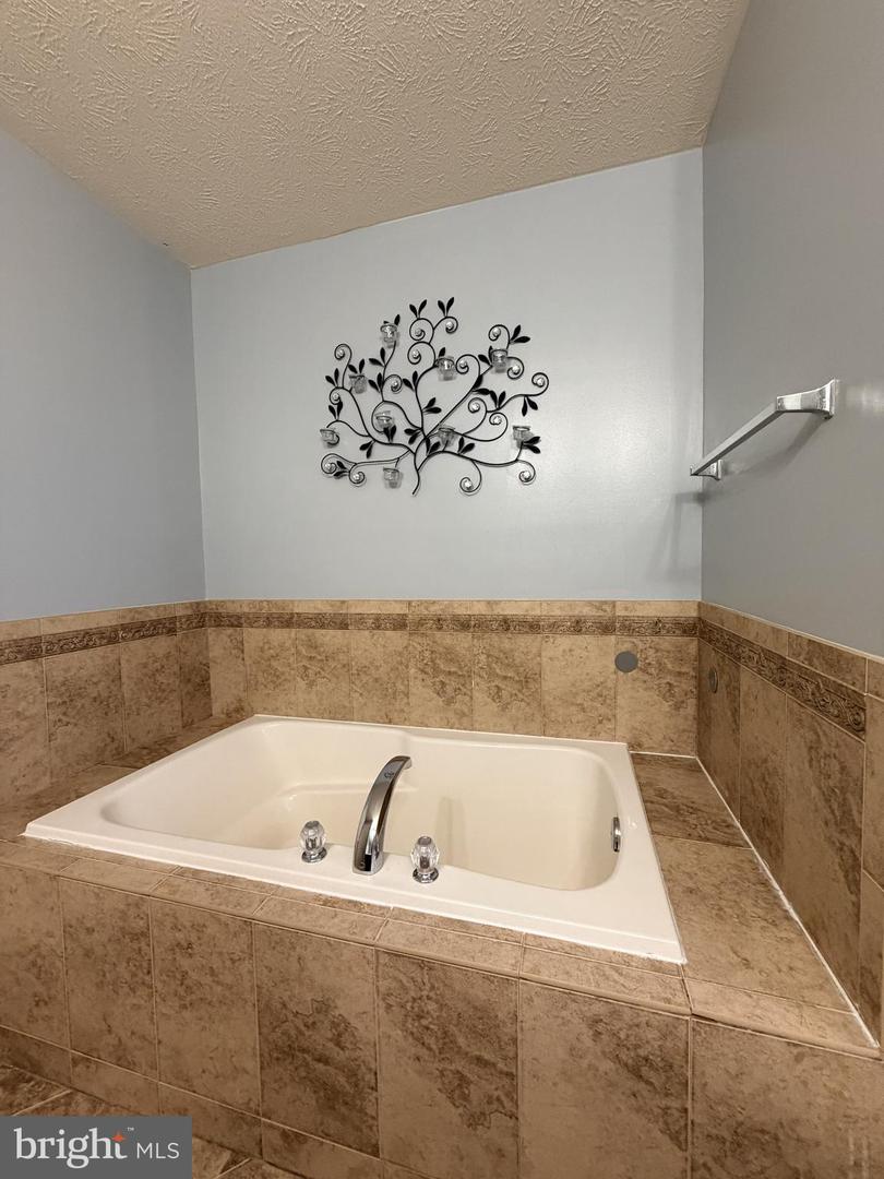 35391 PHEASANT RIDGE RD, LOCUST GROVE, Virginia 22508, 4 Bedrooms Bedrooms, ,2 BathroomsBathrooms,Residential,For sale,35391 PHEASANT RIDGE RD,VAOR2012992 MLS # VAOR2012992