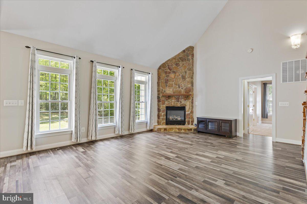 8606 LAROQUE RUN DR, FREDERICKSBURG, Virginia 22407, 5 Bedrooms Bedrooms, ,4 BathroomsBathrooms,Residential,For sale,8606 LAROQUE RUN DR,VASP2032618 MLS # VASP2032618