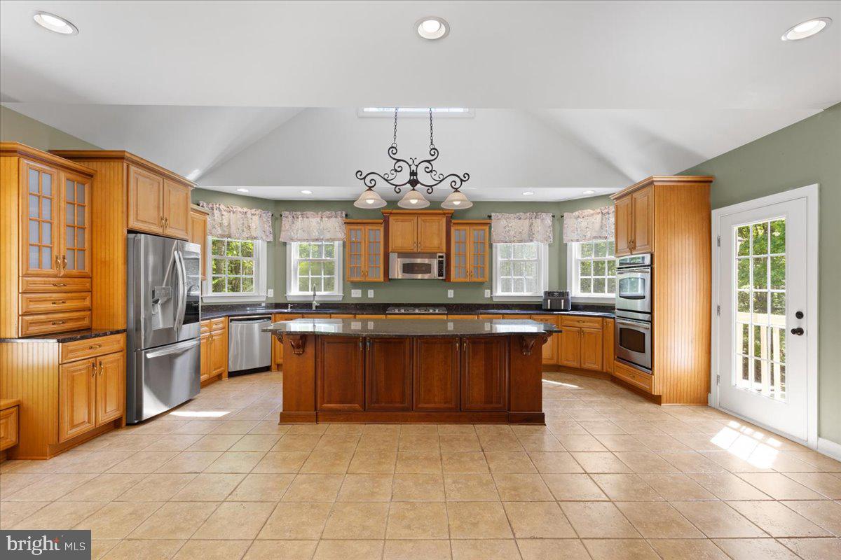 8606 LAROQUE RUN DR, FREDERICKSBURG, Virginia 22407, 5 Bedrooms Bedrooms, ,4 BathroomsBathrooms,Residential,For sale,8606 LAROQUE RUN DR,VASP2032618 MLS # VASP2032618