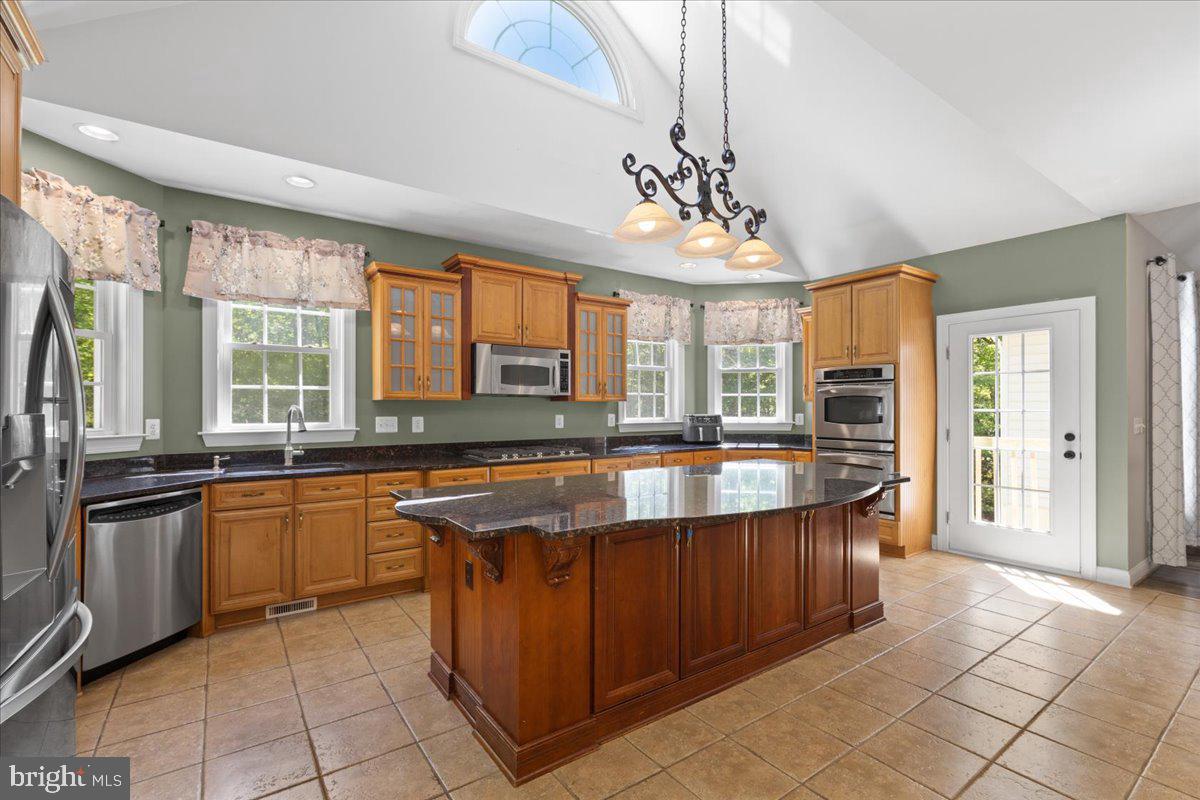 8606 LAROQUE RUN DR, FREDERICKSBURG, Virginia 22407, 5 Bedrooms Bedrooms, ,4 BathroomsBathrooms,Residential,For sale,8606 LAROQUE RUN DR,VASP2032618 MLS # VASP2032618