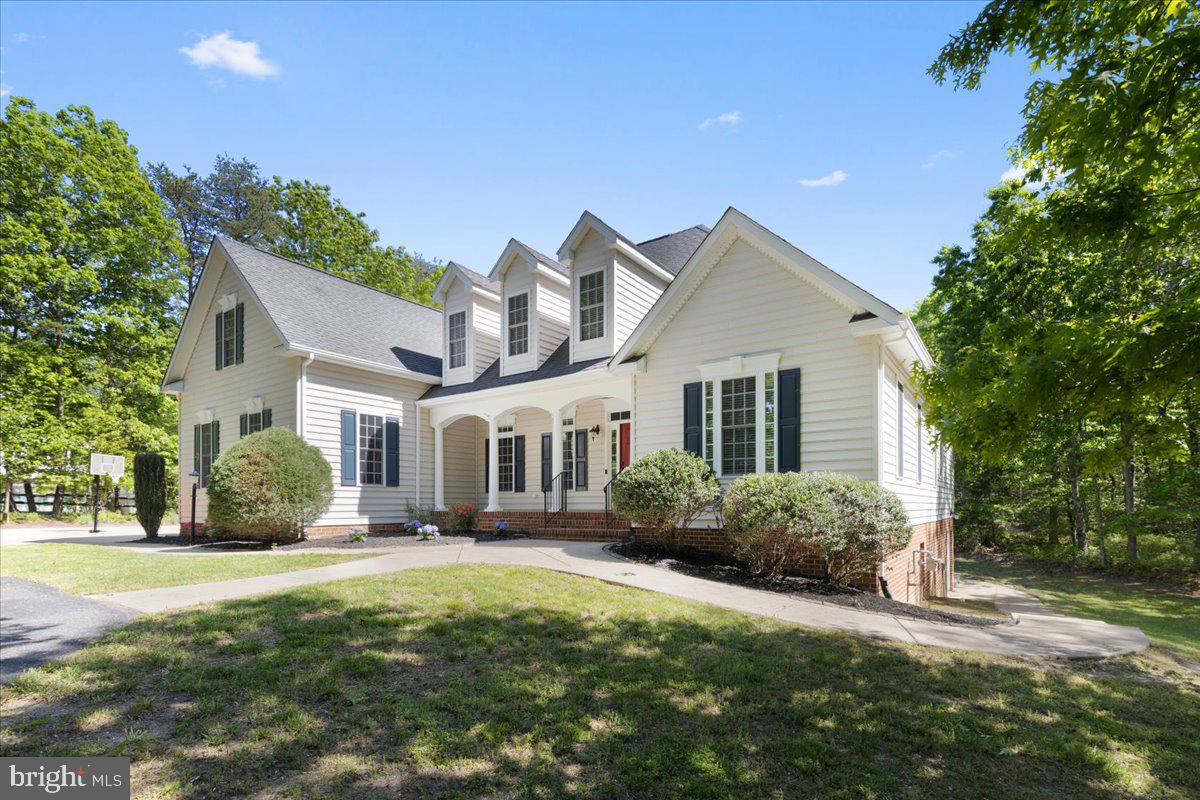 8606 LAROQUE RUN DR, FREDERICKSBURG, Virginia 22407, 5 Bedrooms Bedrooms, ,4 BathroomsBathrooms,Residential,For sale,8606 LAROQUE RUN DR,VASP2032618 MLS # VASP2032618