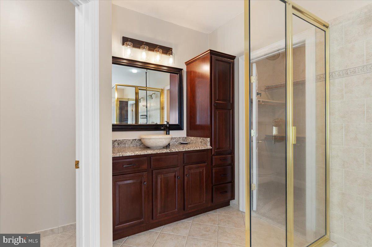 8606 LAROQUE RUN DR, FREDERICKSBURG, Virginia 22407, 5 Bedrooms Bedrooms, ,4 BathroomsBathrooms,Residential,For sale,8606 LAROQUE RUN DR,VASP2032618 MLS # VASP2032618