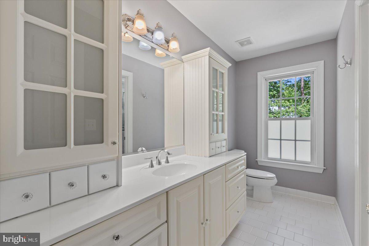 8606 LAROQUE RUN DR, FREDERICKSBURG, Virginia 22407, 5 Bedrooms Bedrooms, ,4 BathroomsBathrooms,Residential,For sale,8606 LAROQUE RUN DR,VASP2032618 MLS # VASP2032618