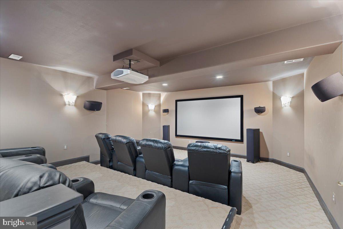 8606 LAROQUE RUN DR, FREDERICKSBURG, Virginia 22407, 5 Bedrooms Bedrooms, ,4 BathroomsBathrooms,Residential,For sale,8606 LAROQUE RUN DR,VASP2032618 MLS # VASP2032618