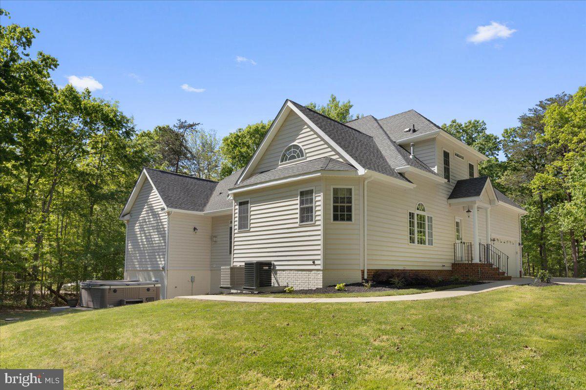 8606 LAROQUE RUN DR, FREDERICKSBURG, Virginia 22407, 5 Bedrooms Bedrooms, ,4 BathroomsBathrooms,Residential,For sale,8606 LAROQUE RUN DR,VASP2032618 MLS # VASP2032618