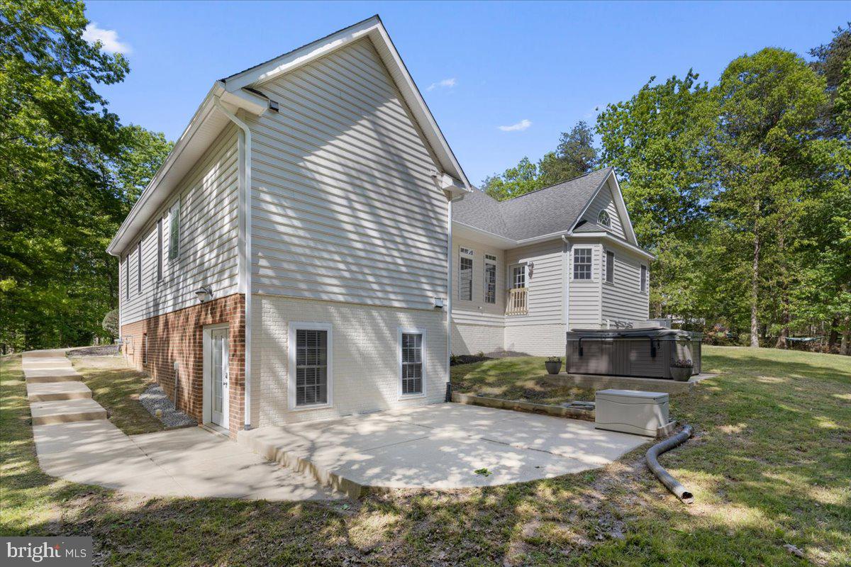 8606 LAROQUE RUN DR, FREDERICKSBURG, Virginia 22407, 5 Bedrooms Bedrooms, ,4 BathroomsBathrooms,Residential,For sale,8606 LAROQUE RUN DR,VASP2032618 MLS # VASP2032618