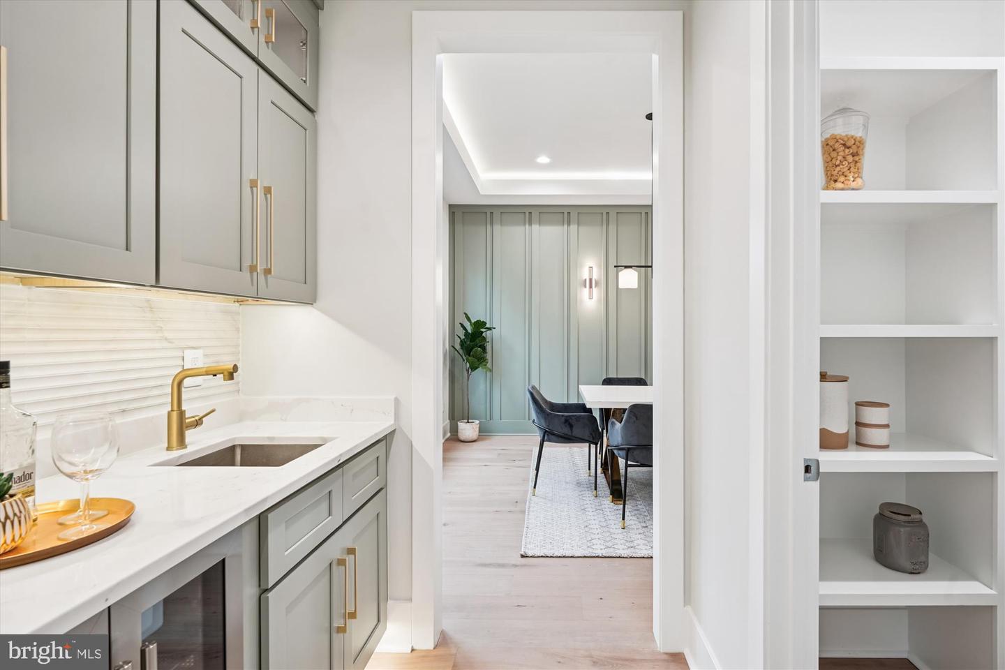 6707 HALLWOOD AVE, FALLS CHURCH, Virginia 22046, 6 Bedrooms Bedrooms, ,6 BathroomsBathrooms,Residential,For sale,6707 HALLWOOD AVE,VAFX2280276 MLS # VAFX2280276 6707 HALLWOOD AVE, FALLS CHURCH, Virginia 22046, 6 Bedrooms Bedrooms, ,6 BathroomsBathrooms,Residential,For sale,6707 HALLWOOD AVE,VAFX2280276 MLS # VAFX2280276