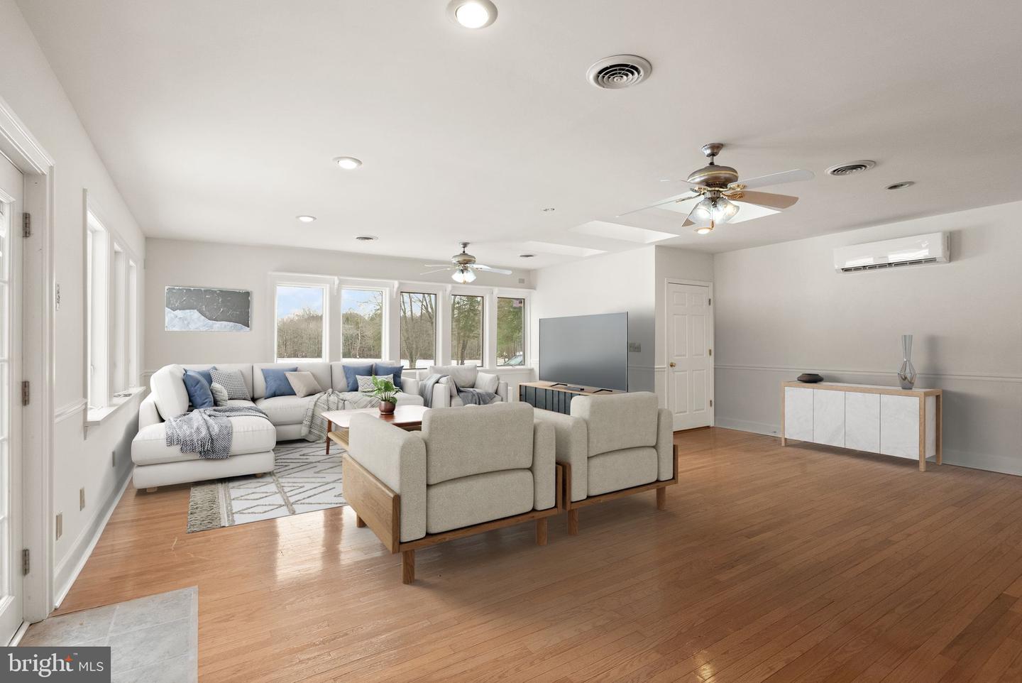 9521 FOSTERN LN, MANASSAS, Virginia 20112, 4 Bedrooms Bedrooms, ,2 BathroomsBathrooms,Residential,For sale,9521 FOSTERN LN,VAPW2108566 MLS # VAPW2108566