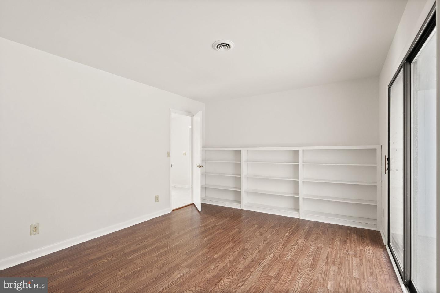 9521 FOSTERN LN, MANASSAS, Virginia 20112, 4 Bedrooms Bedrooms, ,2 BathroomsBathrooms,Residential,For sale,9521 FOSTERN LN,VAPW2108566 MLS # VAPW2108566