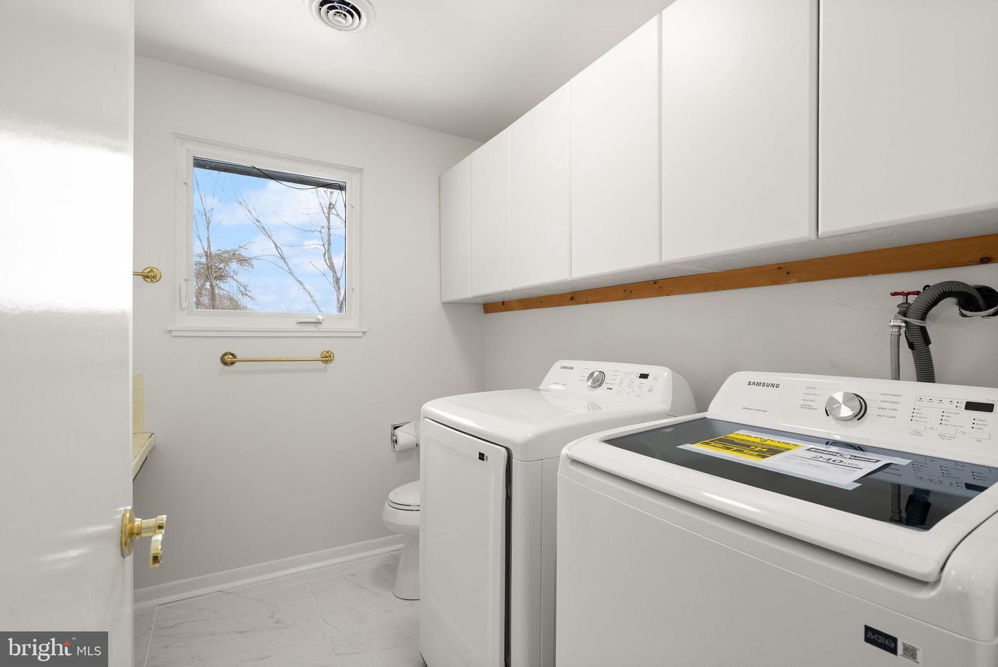 9521 FOSTERN LN, MANASSAS, Virginia 20112, 4 Bedrooms Bedrooms, ,2 BathroomsBathrooms,Residential,For sale,9521 FOSTERN LN,VAPW2108566 MLS # VAPW2108566