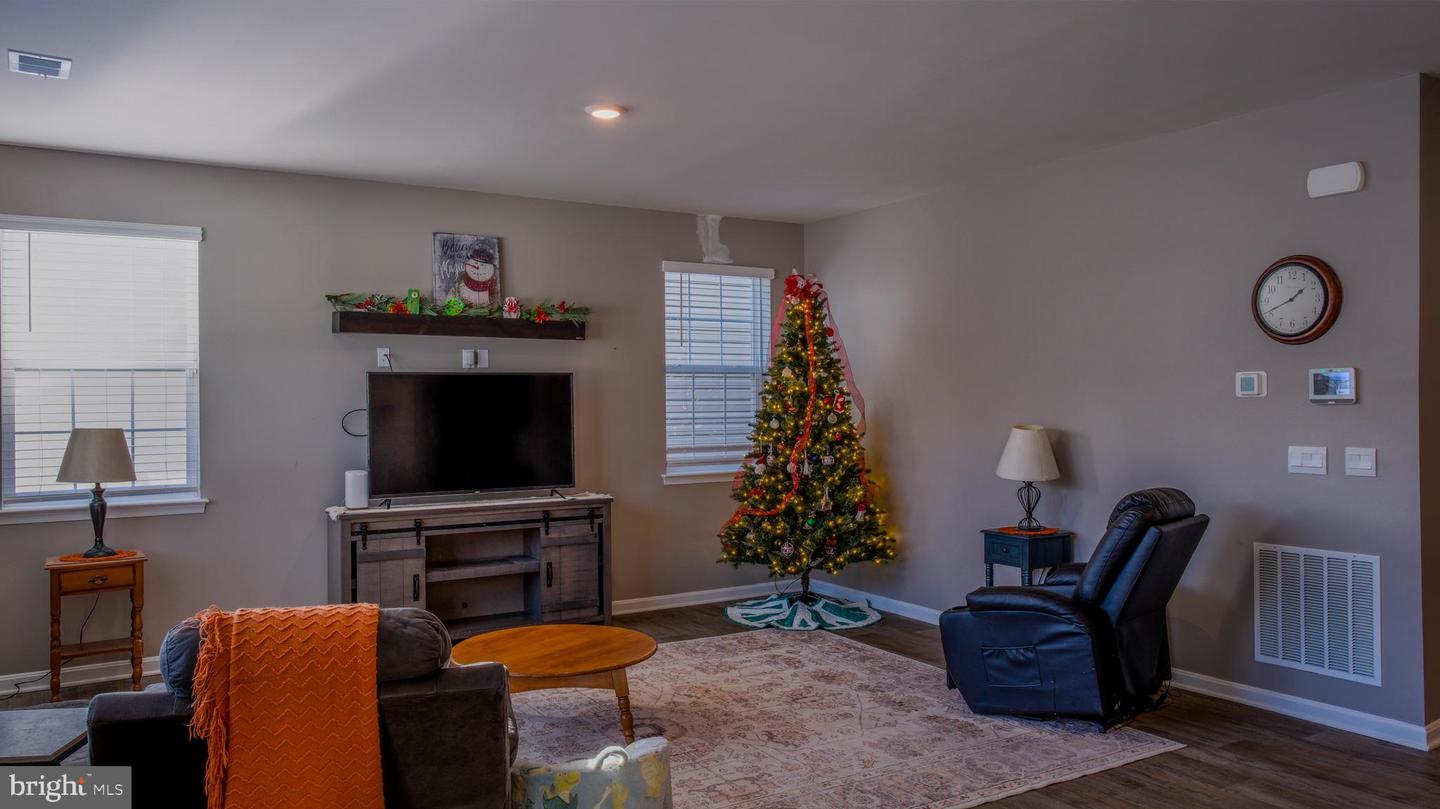 122 CLERKENWELL DR, STEPHENS CITY, Virginia 22655, 4 Bedrooms Bedrooms, ,3 BathroomsBathrooms,Residential,For sale,122 CLERKENWELL DR,VAFV2038476 MLS # VAFV2038476