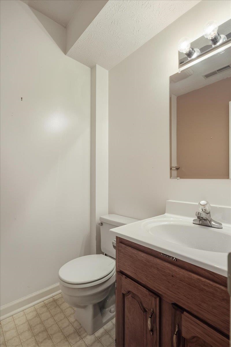 25 STONERIDGE DR, WAYNESBORO, Virginia 22980, ,Commercial,25 STONERIDGE DR,671971 MLS # 671971