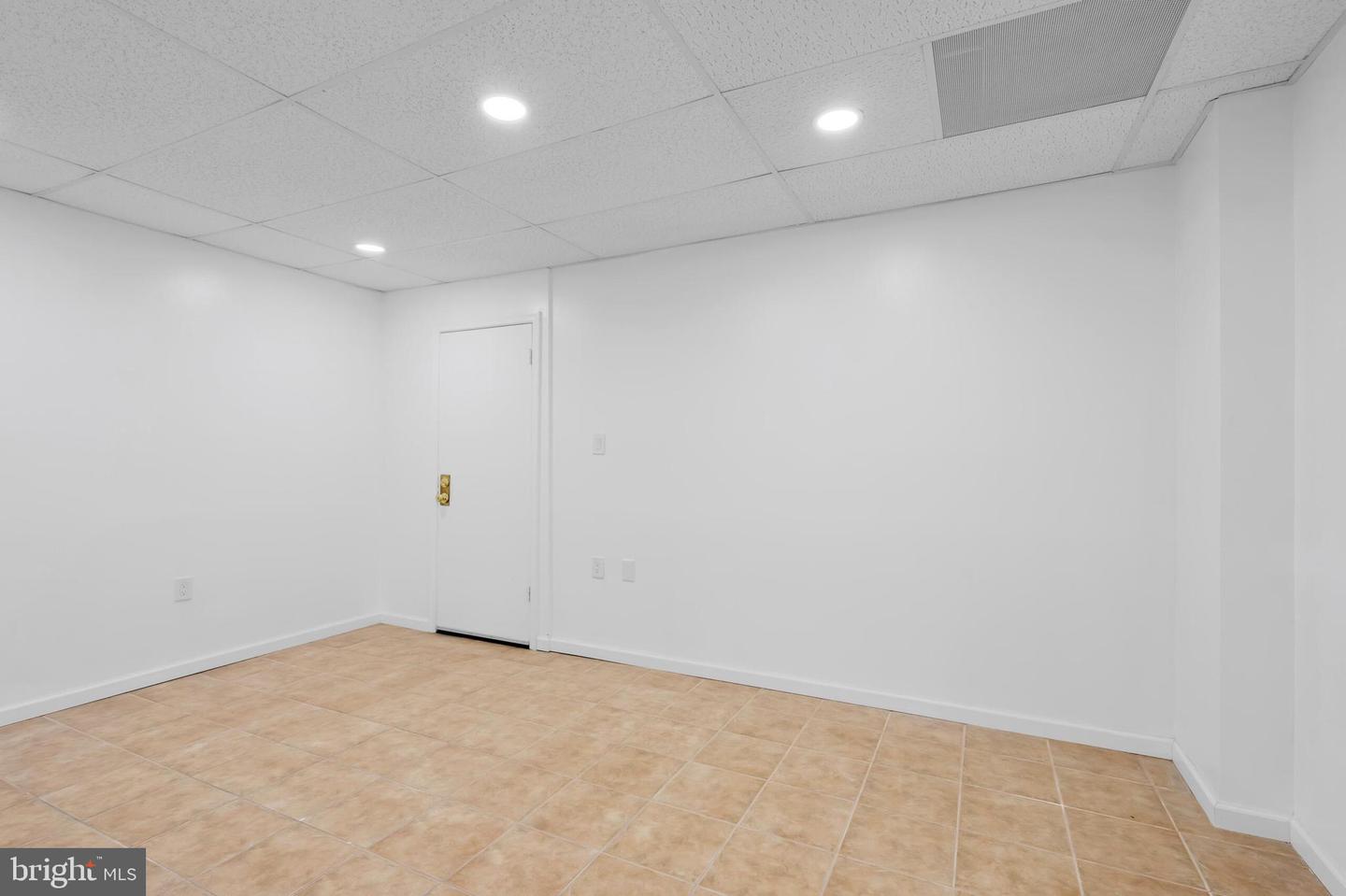 5565 COLUMBIA PIKE #115, ARLINGTON, Virginia 22204, ,Land,For sale,5565 COLUMBIA PIKE #115,VAAR2056092 MLS # VAAR2056092