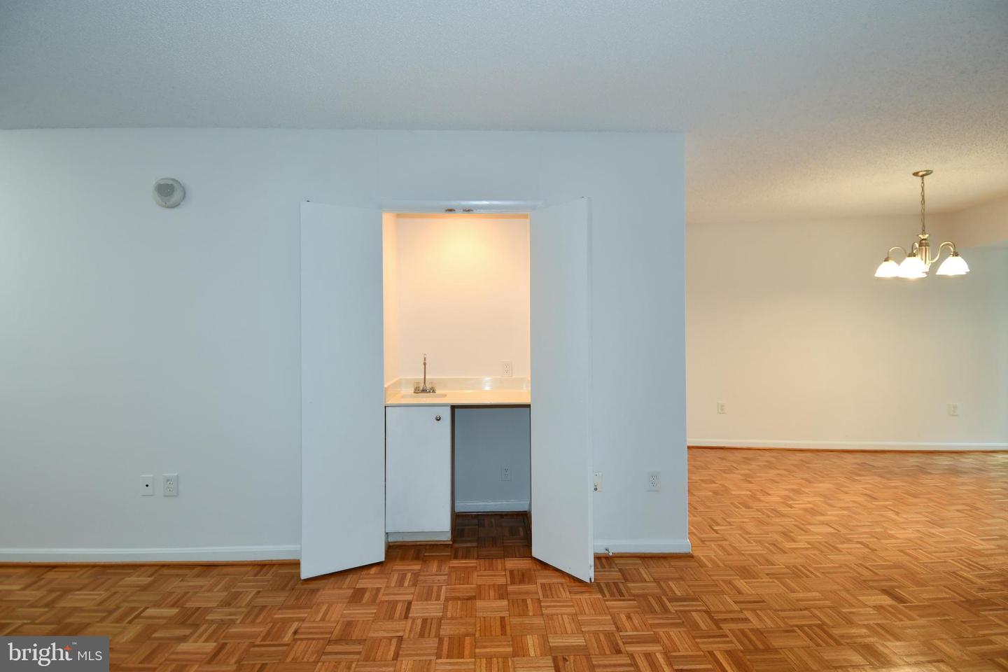 1300 CRYSTAL DR #310-S, ARLINGTON, Virginia 22202, 2 Bedrooms Bedrooms, 5 Rooms Rooms,2 BathroomsBathrooms,Residential,For sale,1300 CRYSTAL DR #310-S,VAAR2052846 MLS # VAAR2052846