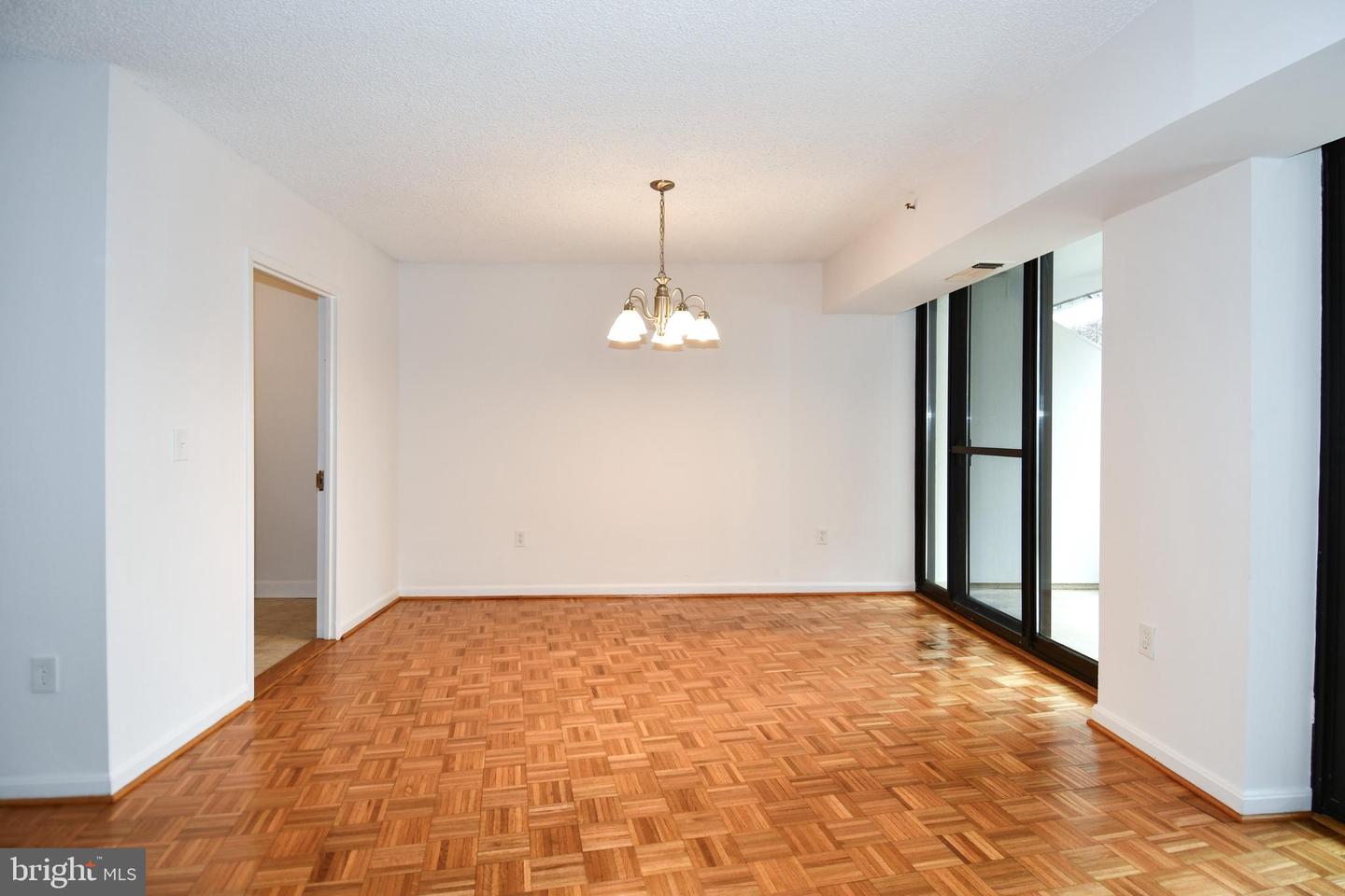 1300 CRYSTAL DR #310-S, ARLINGTON, Virginia 22202, 2 Bedrooms Bedrooms, 5 Rooms Rooms,2 BathroomsBathrooms,Residential,For sale,1300 CRYSTAL DR #310-S,VAAR2052846 MLS # VAAR2052846