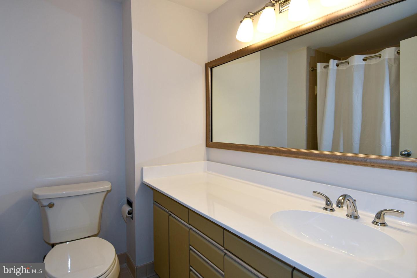 1300 CRYSTAL DR #310-S, ARLINGTON, Virginia 22202, 2 Bedrooms Bedrooms, 5 Rooms Rooms,2 BathroomsBathrooms,Residential,For sale,1300 CRYSTAL DR #310-S,VAAR2052846 MLS # VAAR2052846