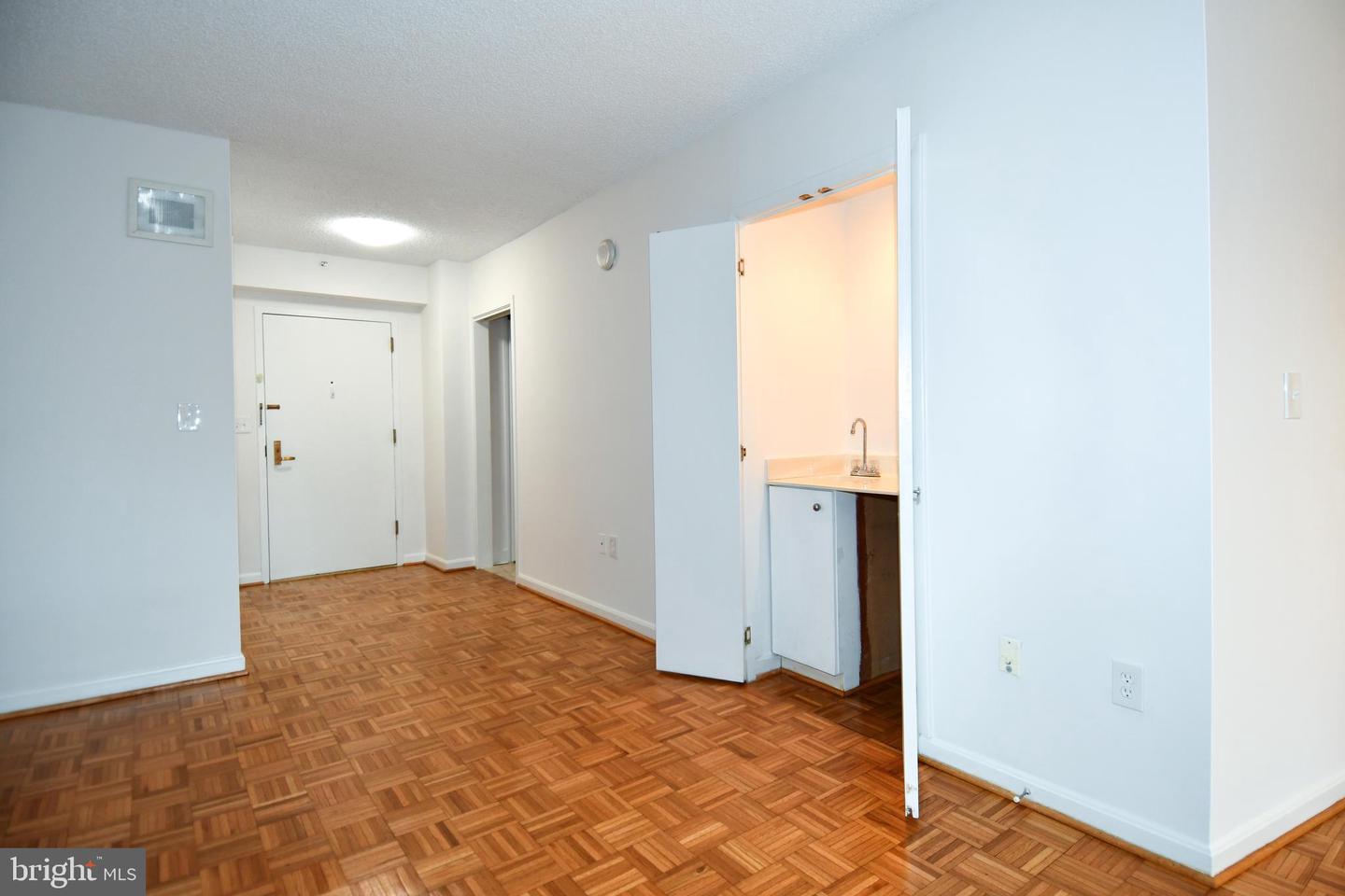 1300 CRYSTAL DR #310-S, ARLINGTON, Virginia 22202, 2 Bedrooms Bedrooms, 5 Rooms Rooms,2 BathroomsBathrooms,Residential,For sale,1300 CRYSTAL DR #310-S,VAAR2052846 MLS # VAAR2052846