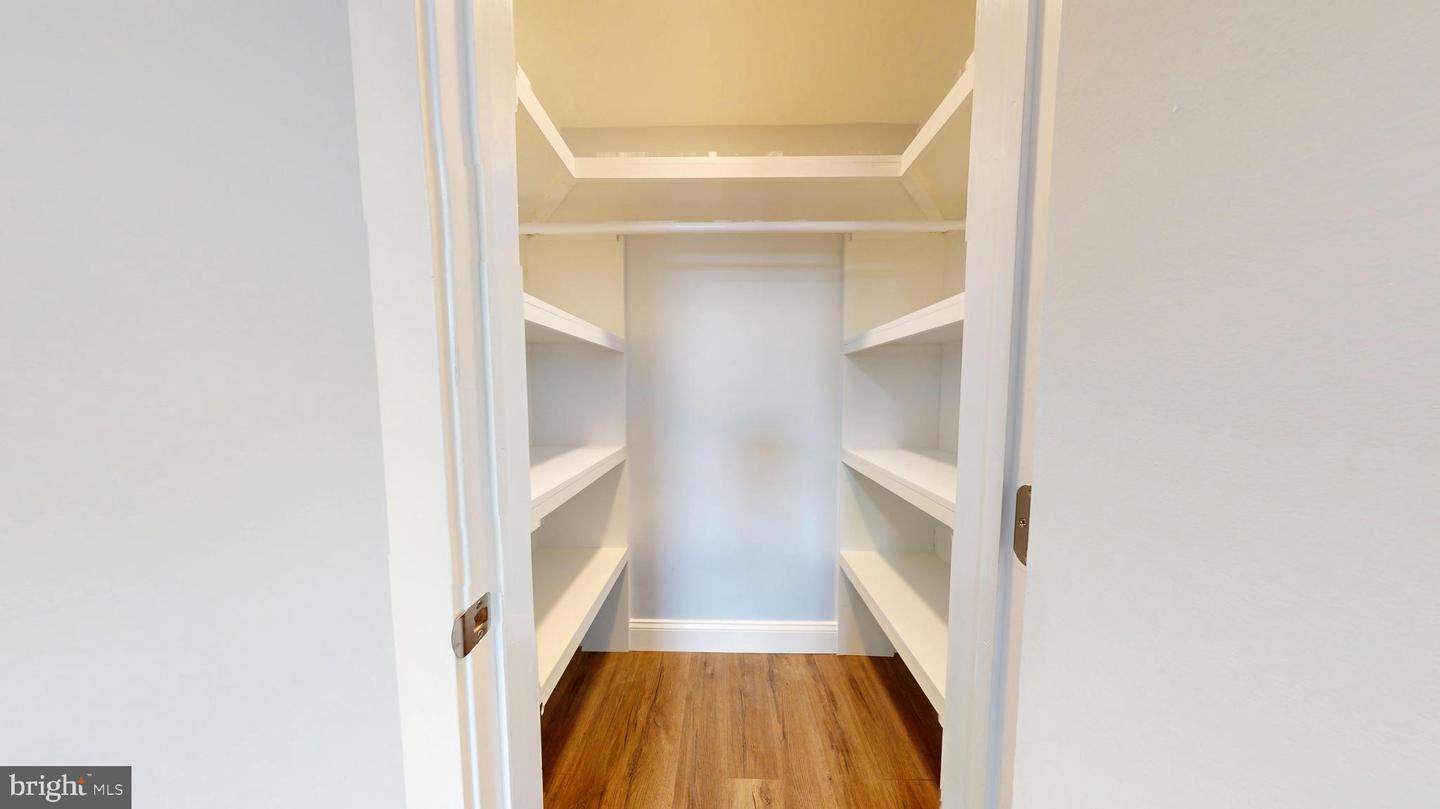 4600 DUKE ST #431, ALEXANDRIA, Virginia 22304, ,Land,For sale,4600 DUKE ST #431,VAAX2052730 MLS # VAAX2052730