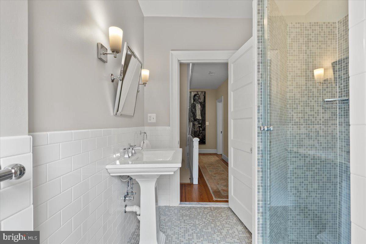 2816 27TH ST NW, WASHINGTON, District Of Columbia 20008, 4 Bedrooms Bedrooms, ,3 BathroomsBathrooms,Residential,For sale,2816 27TH ST NW,DCDC2207582 MLS # DCDC2207582