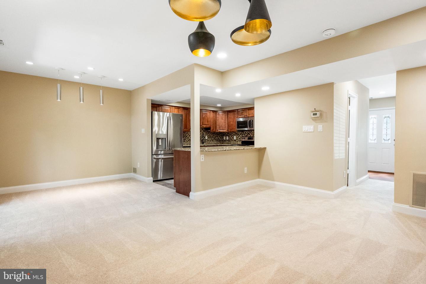 86 SUGARLAND RUN DR, STERLING, Virginia 20164, 3 Bedrooms Bedrooms, ,3 BathroomsBathrooms,Residential,For sale,86 SUGARLAND RUN DR,VALO2100832 MLS # VALO2100832