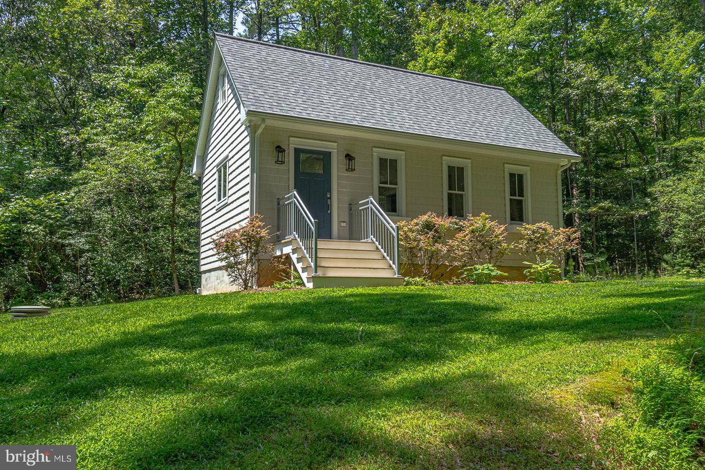 858 HARMONY HILLS CIR, WICOMICO CHURCH, Virginia 22579, 4 Bedrooms Bedrooms, ,3 BathroomsBathrooms,Residential,For sale,858 HARMONY HILLS CIR,VANV2001668 MLS # VANV2001668